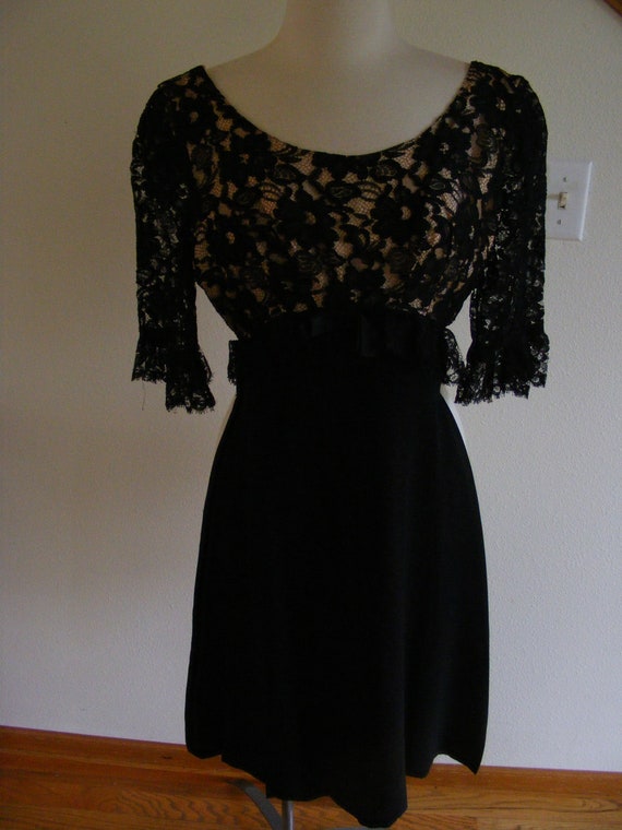 Mid Century Black Lace Illusion Dress / Another A… - image 7