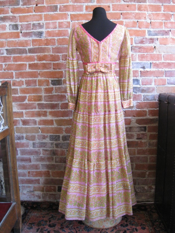 Vintage 1970's Pink Paisely Maxi Dress / Empire B… - image 2