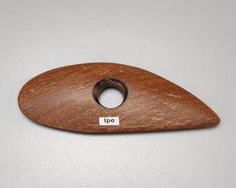 Costilla de cerámica de madera de nogal brasileño con forma de media lágrima