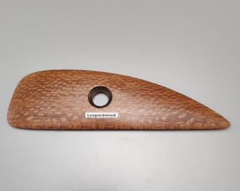 Costilla de cerámica Leopardwood estándar en forma de D