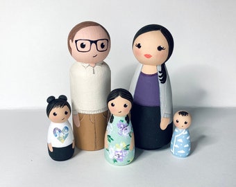 Peg Doll Family//Custom Family Gift//Customized Peg Dolls and Pets//Custom Peg Doll Sets//Custom Dollhouse Family//Personalized Peg Doll