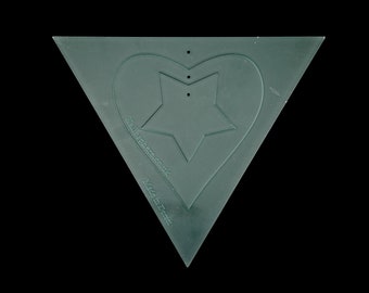 Bunting triangle with heart and star appliqué template/stencils