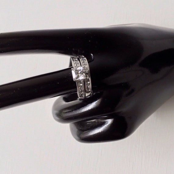 Cj157tk Wholesale Stainless Steel Square Cut Cubic Zirconia Promise Ring