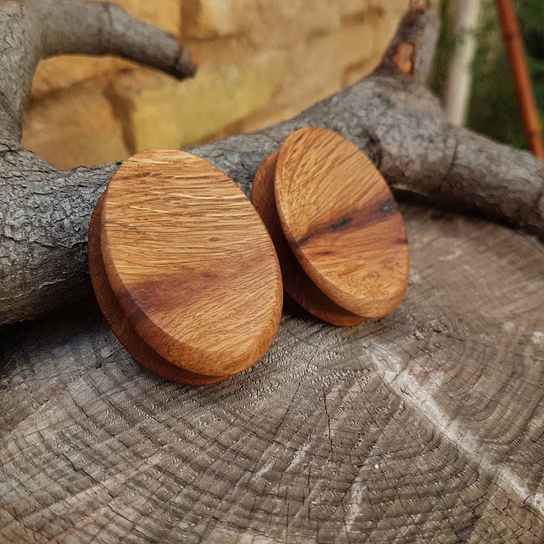 46mm Pair of oval corkwood plug.