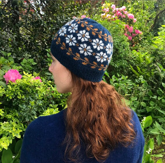 【AWESOME NEEDS】 HANDICRAFT KNIT BLOOM HAT ●送料・関税込● AWESOME NEEDS 帽子 ハット 「AWESOME NEEDS/オーサムニーズ