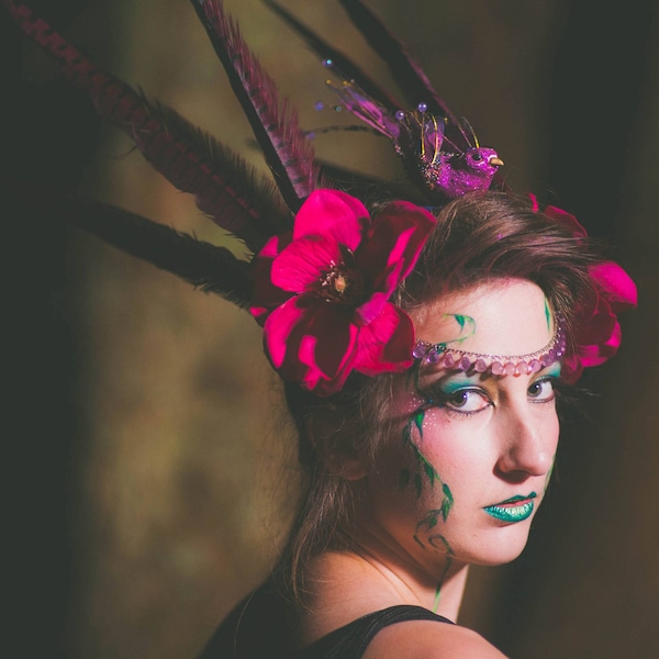 Fushia, feather, bird, headpiece, headdress, festival, fantasy, flowers, LARP, halo, fascinator, wearableart, fashion, clubbing, photoshoot