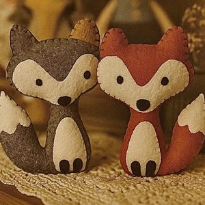 Adorable felt fox, wolf, stuffed animal, doll, plushie, softie, feltie, nursery decor, fall decor