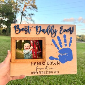 DAD - ships fast  Father&#39;s Day Gift, Father&#39;s Day Wooden Sign, DIY Handprint Sign, Gifts for dad, Handprint Sign, Gifts for Grandpa