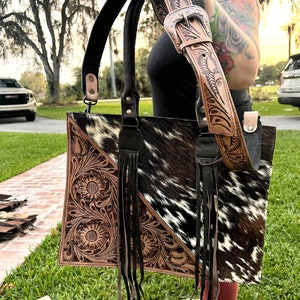 SALE Concealed carry Tooled Crossbody, Large Cowhide, Genuine Leather, laptop Bag, Western Purse, Fringe, Western Floral bag , Cow girl bag