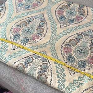 jaquard damask woven heavy weight fabric 5.3yards