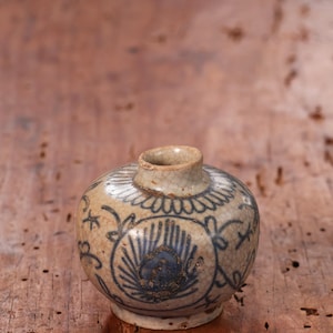Pot en porcelaine Ming Swatow à décor de plumes de paon, bleu et blanc, antiquité chinoise de la dynastie Ming
