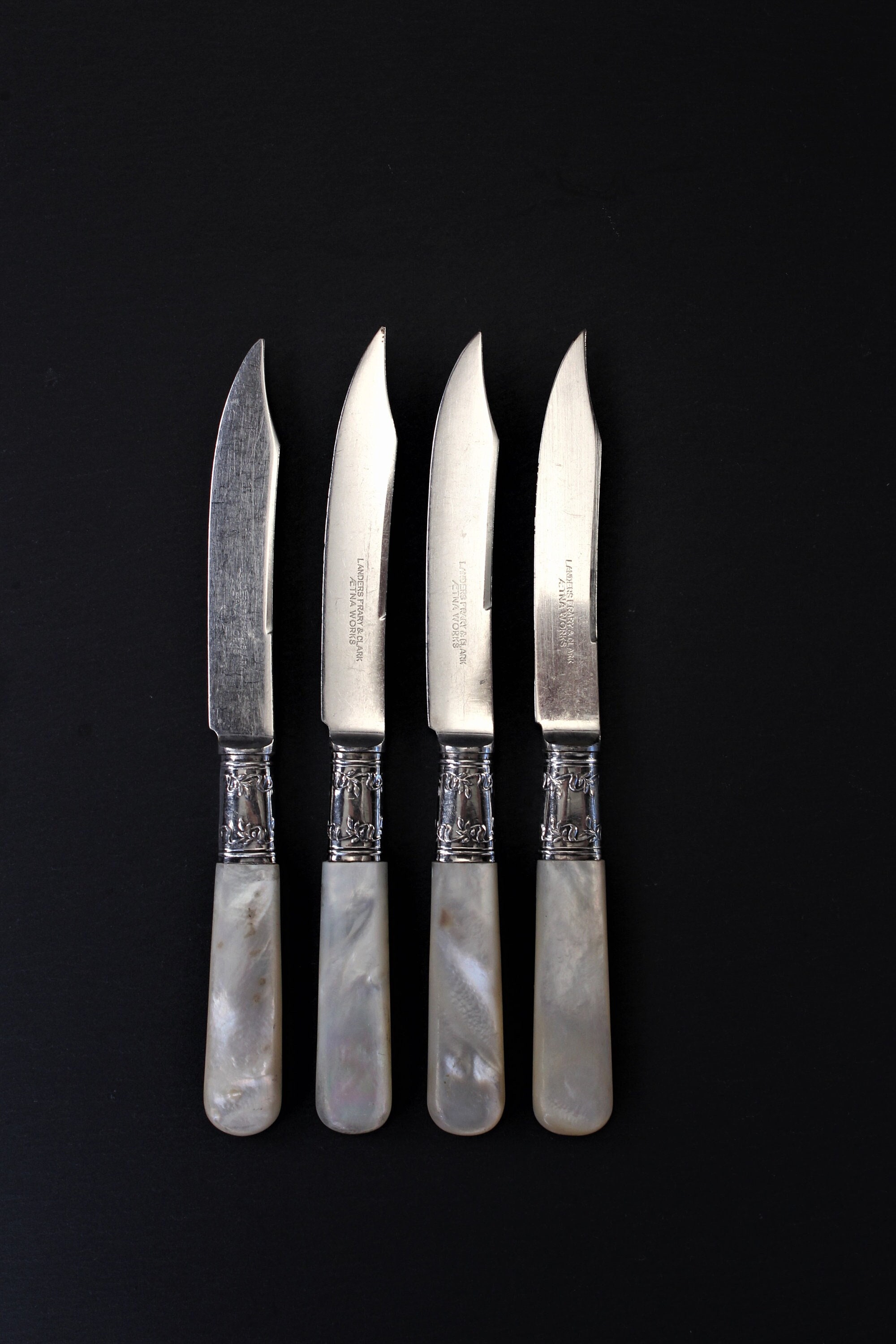 オランダZilverstad社製、純銀厚メッキ３徳オープナー : ヴィンテージ Landers Frary and Clark Aetna Works Sterling Mother of Pearl 4