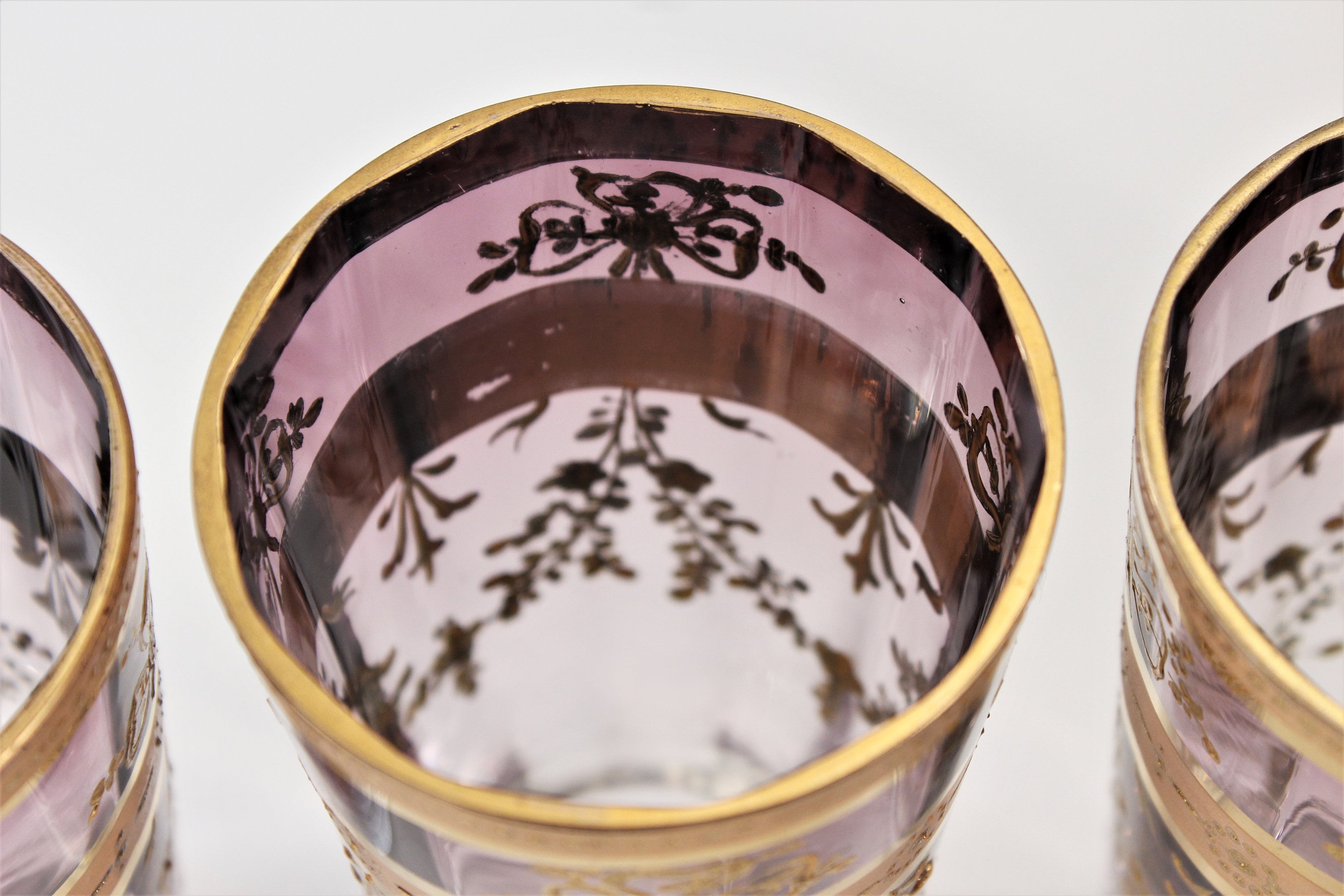 Moser 紫のガラスカップ 専用箱付き Antique Moser Purple Fade Glass Pitcher and Tumbler Set Gold