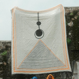 Handmade Lunar-Inspired Quilt in Orange and White – Queen Size Cotton Comforter Set with Matching Shams, Reversible Indian Kantha Bedspread