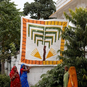 Handmade Jungle Print Quilt: Reversible Cotton Bedspread