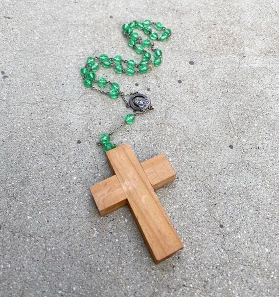 80s Wooden Painted Art Rosary Green Beads 20 inch… - image 5