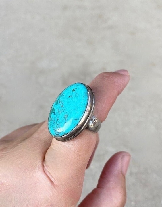 Vintage Large Turquoise Sterling Silver Ring / US… - image 1