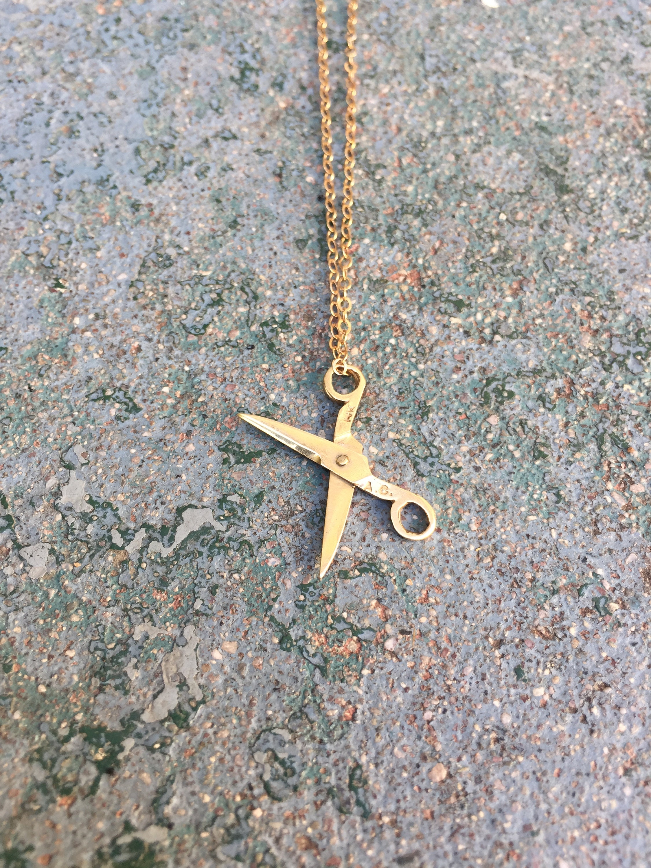 Scissors Charm/Pendant in 14 K gold