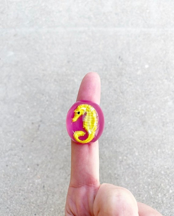 60s Seahorse Lucite Ring