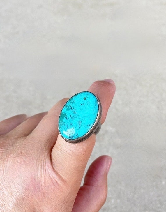 Vintage Large Turquoise Sterling Silver Ring / US… - image 3