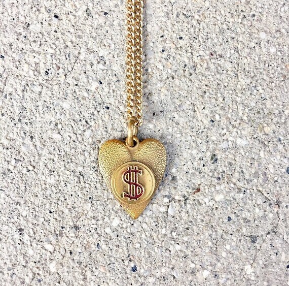 Neck store chain dollars