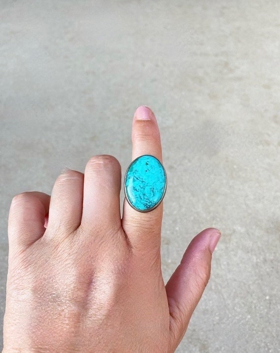 Vintage Large Turquoise Sterling Silver Ring / US… - image 2