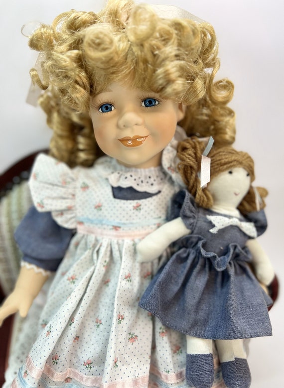 Grande Poupée En Porcelaine Allemande Vintage 54cm + Nounours – Coffret TBE Années 70