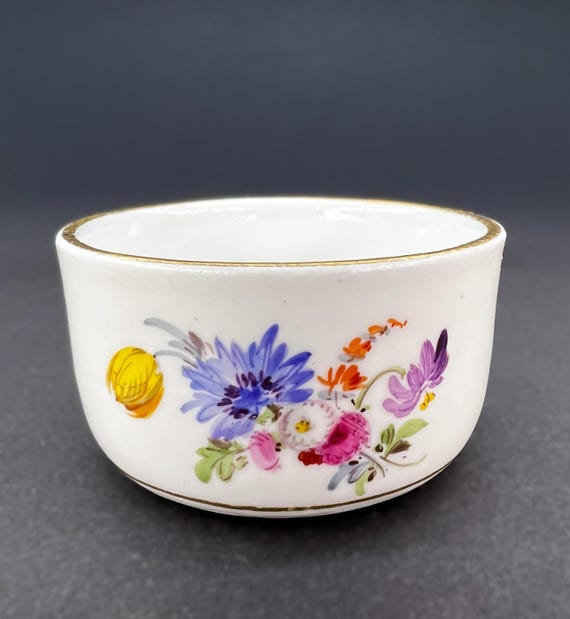Antique Meissen Porcelain Salt Cellar / Mustard Pot, Hand-painted
