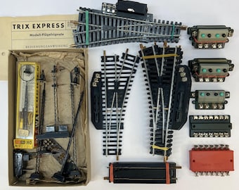 Vintage railway, pieces of the track, 1:87 HO series, Lima Italy, 80s.
