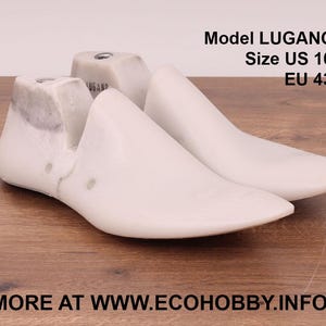 Shoe lasts Model LUGANO-7, V-Hinged for shoemaking. USED.