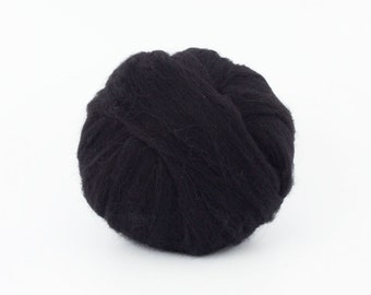 Zwarte B110, 50 g, 18 micron extra fijne merinowol viltwol, voor spinnen en naaldvilten. 100% wol.