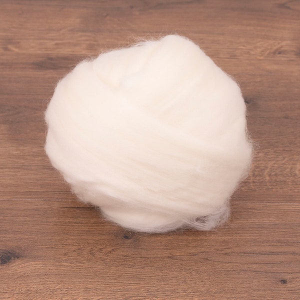 White 21mic ExtraFine merino wool roving. 50gr (1.76oz) For needle felting, wet felting, spinning. 100% wool.