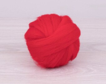Red 2, 26-29mic wool tops, 1.78oz (50gr) for needle felting, wet felting, spinning. 100% wool.