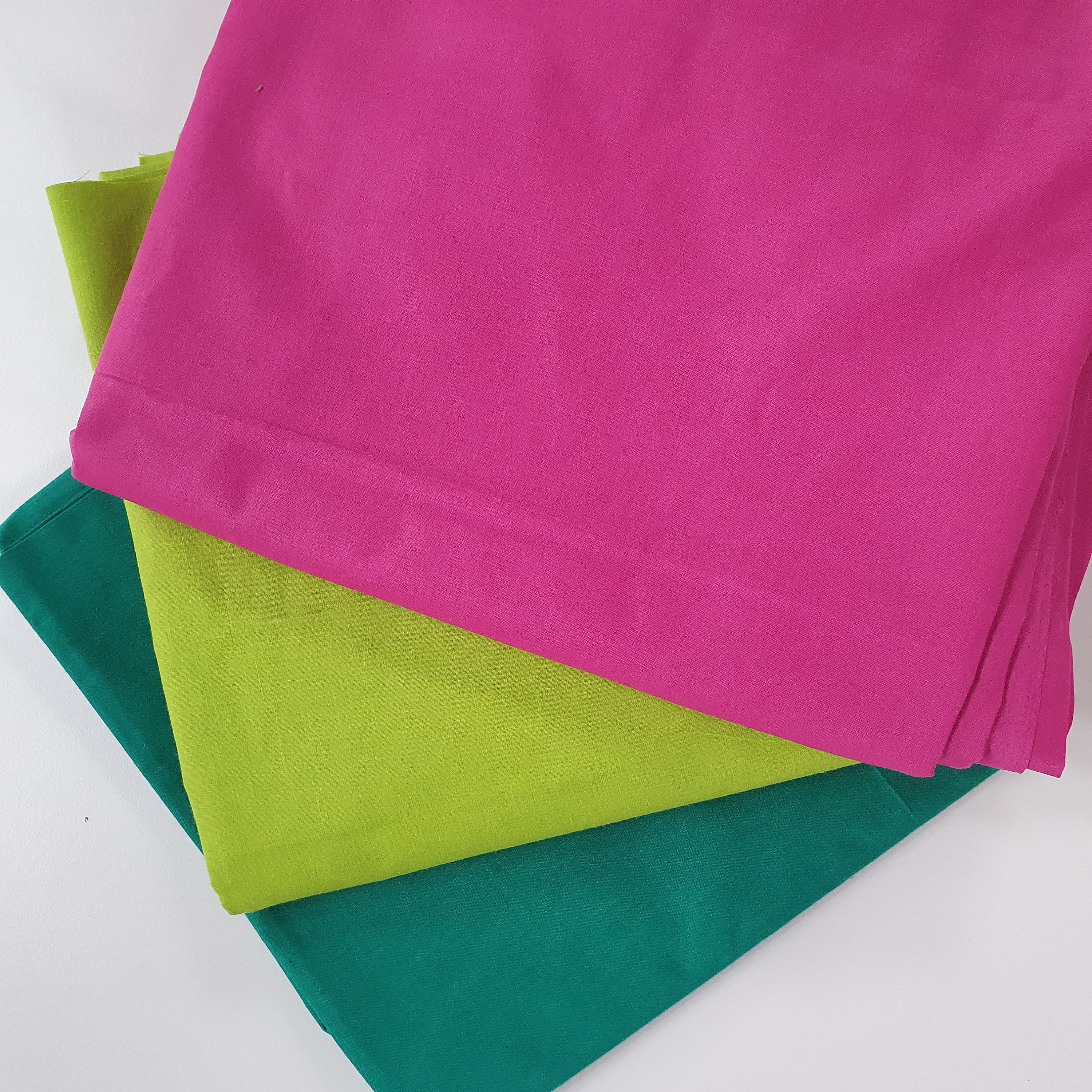 Quilting Fat Quarter Bundle 8pcs, Makower Spectrum Solids, Solid Fabrics,  Plain Fabric, Quilting Supplies 