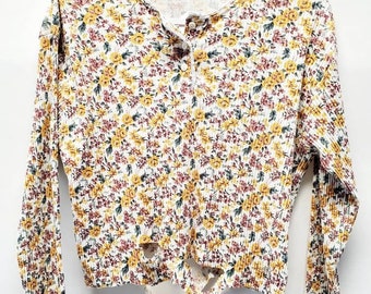 Vintage 90s Floral Print Cropped Long-sleeved Shirt | Y2k NINETIES Upcycled