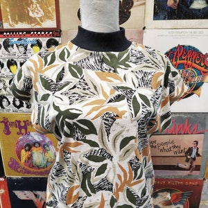 Vintage 90s Mock Neck Boxy Floral Print Shirt Large | Jungle Boho Plant Top
