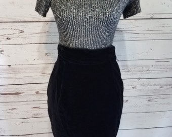 90s Black Velvet Pencil Skirt size 8 | Nineties grunge