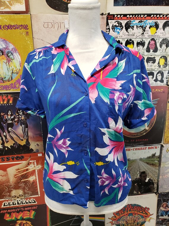 Vintage 80s Blue Pink Tropical Hawaiian Print But… - image 1