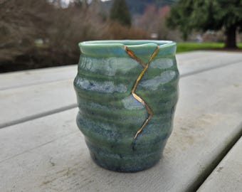 Handmade Ceramic Tumbler: Wiggle Design, Gloss Green Glaze