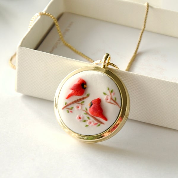 Personalized Cardinal Bird Locket Necklace - Sympathy Gift for Loss Mother Birthday or Wedding - Gold or Silver Pendant with Custom Photo