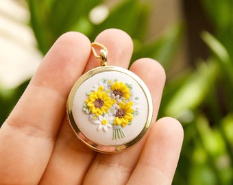 Personalized Sunflower Locket Necklace - Anniversary Birthday Wedding Mothers Day Gift