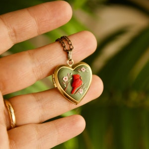 Kardinal Halskette mit 2 Foto innen Personalisierte Halskette Geburtstagsgeschenk für Mama Tochter Geschenk für Mutter Halskette Sympathy Herz Medaillon