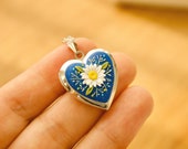 Heart necklace for photos DAISY flower locket Daughter gift idea Blue pendant for girl child Birthday gift keepsake Mother daughter