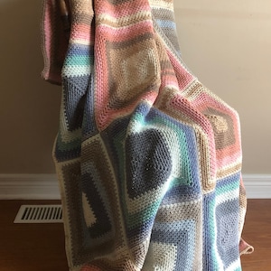 Around the Bend Throw - CROCHET PATTERN