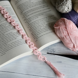 Crescent Bookmark CROCHET PATTERN