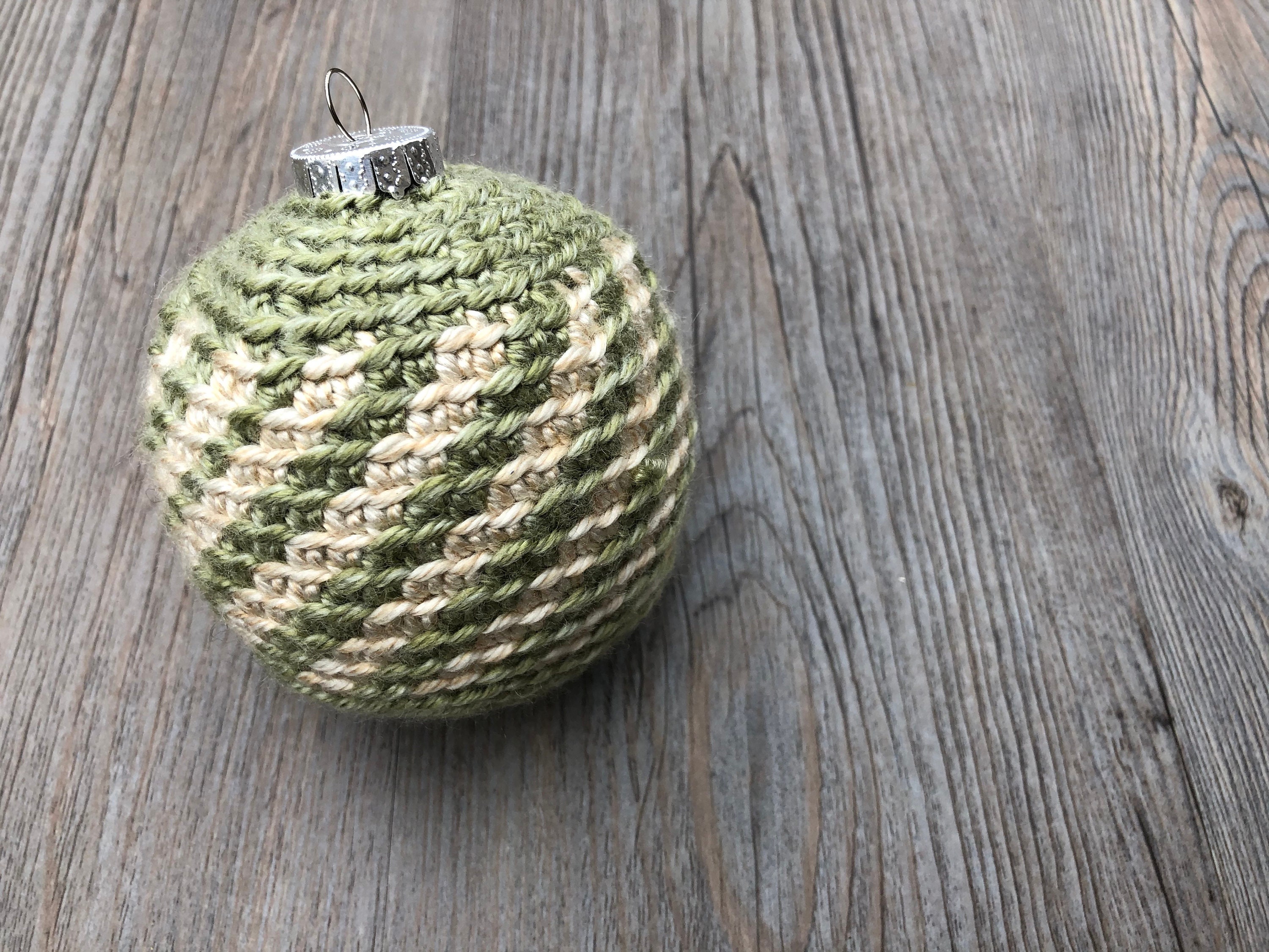 Mint Swirl Christmas Bauble CROCHET PATTERN - Etsy Canada