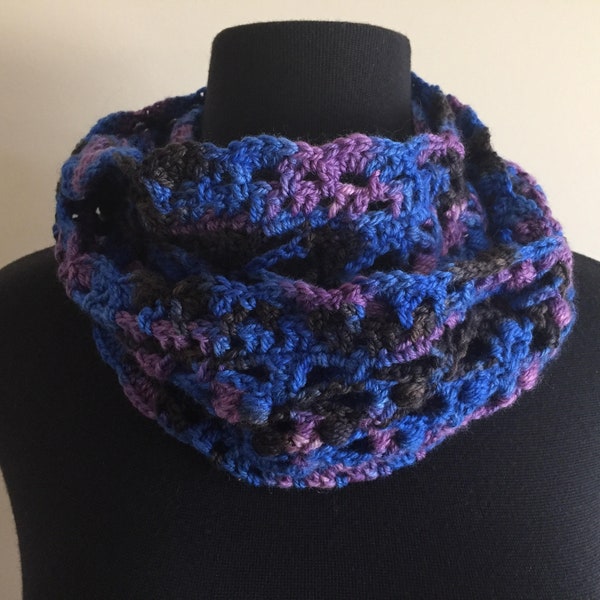 River Stones Infinity Cowl - CROCHET PATTERN