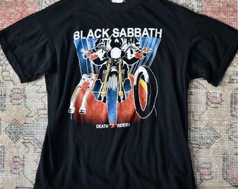 トップス 80's Vintage BLACK SABBATH TOUR T-Shirt Vintage 1980 Black Sabbath Tour Blue Oyster Cult Shirt - TokoPyramid
