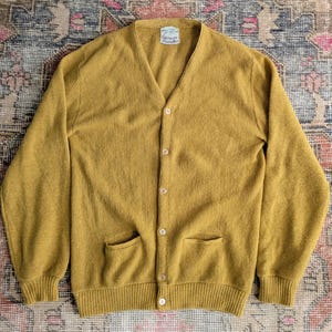 Vtg 60s American Sportsman California 100% Peruvian Alpaca Wool Mustard Cardigan Sweater Grunge Cobain L/XL