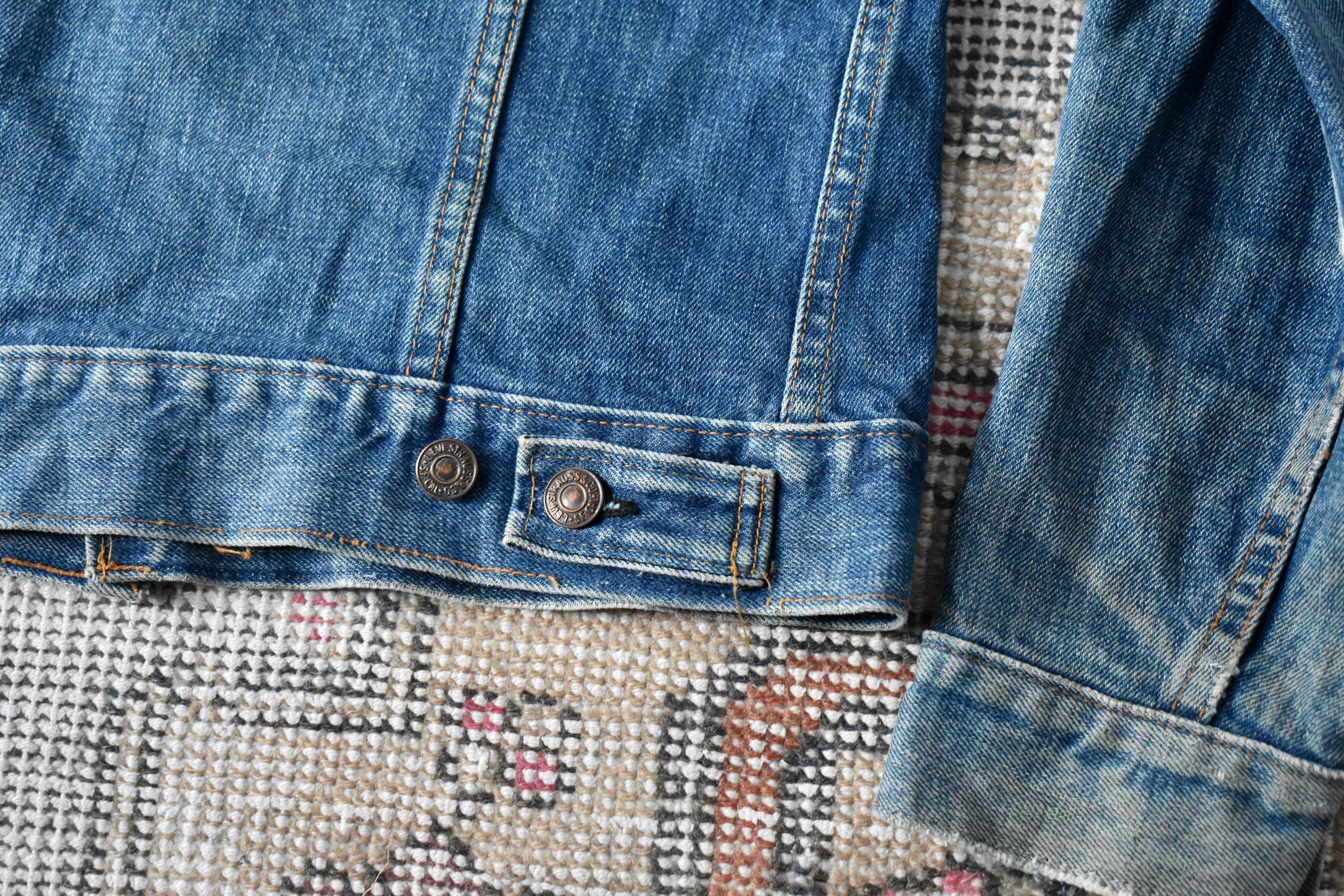 【70sビンテージ】 Levi's トラッカージャケット　アメリカ製　短丈 ヴィンテージ 70年代 リーバイス レッドタブ 2ポケット ブルーデニム